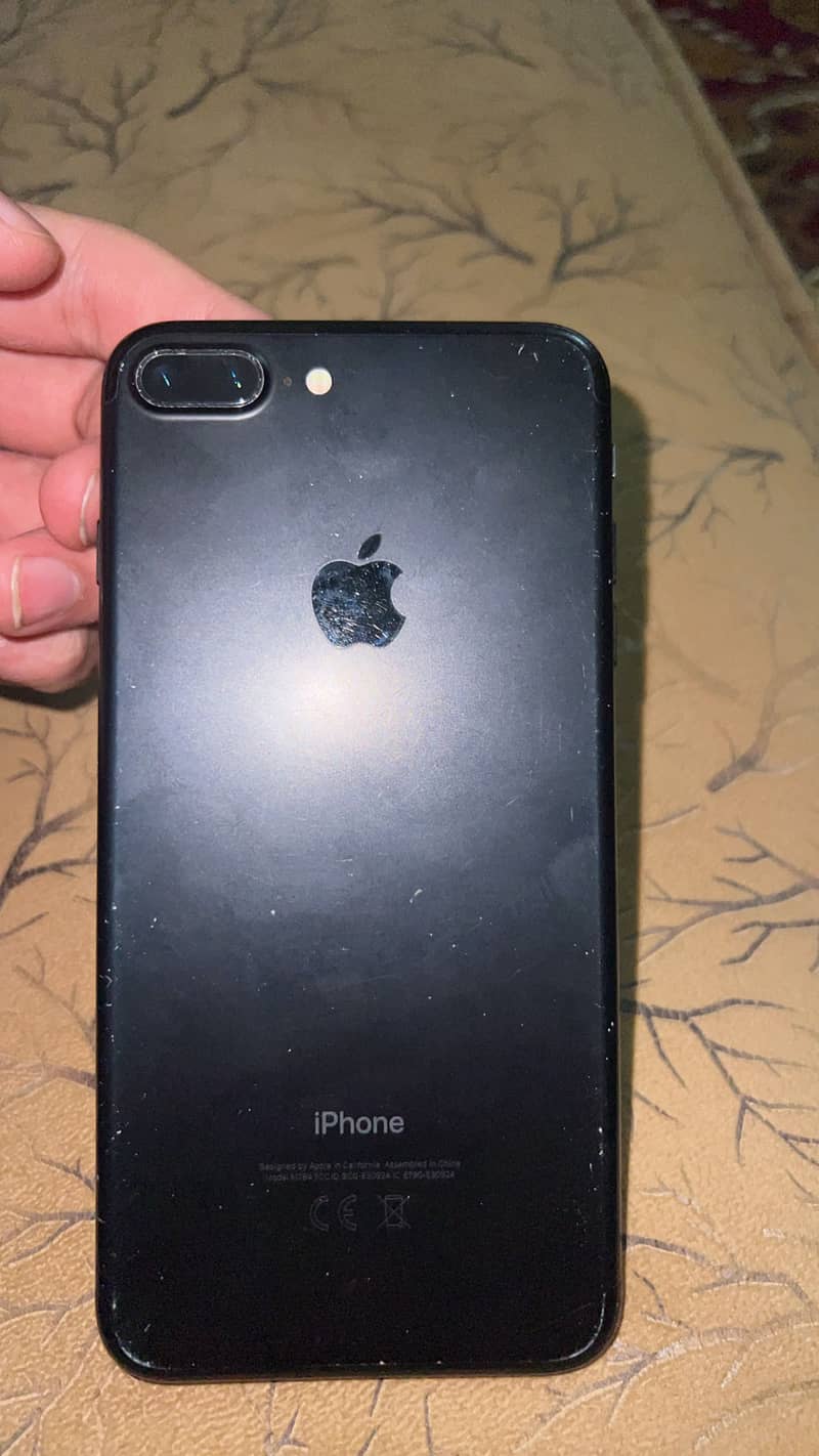 Apple iPhone 7 Plus 2
