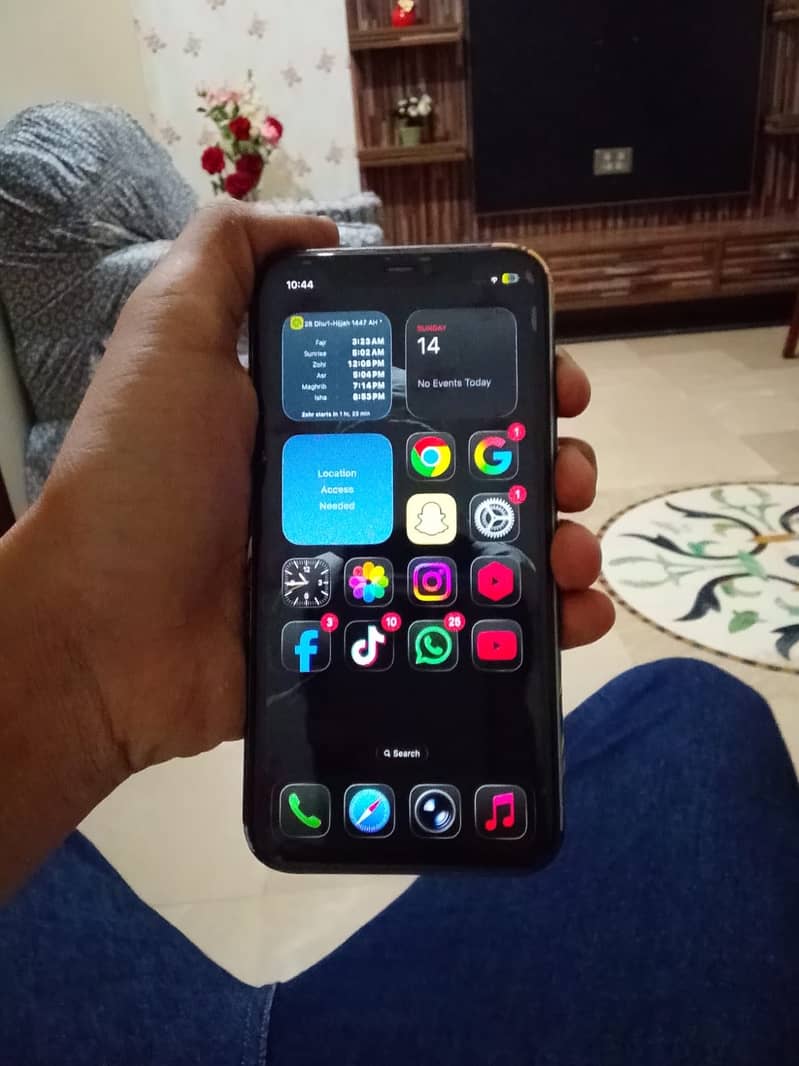 Apple iPhone 11 4