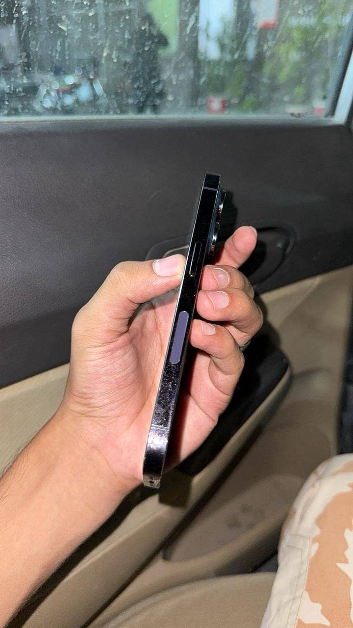 iPhone 14 pro 3