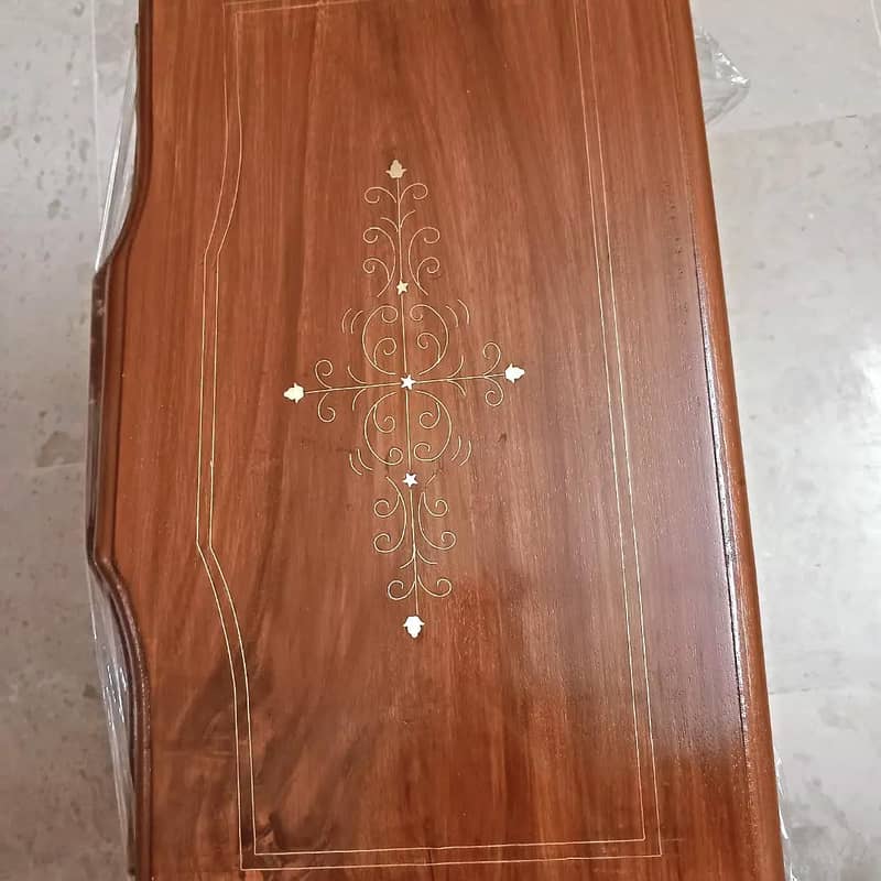 tea nesting table 0