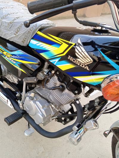 Honda CG125 Model 2026 (Ph# 0,3,2,1,2,6,6,2,5,5,2)