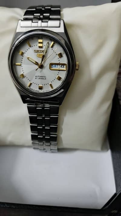 Luxurious watches for sale