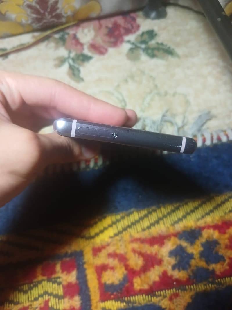 Samsung Mobile Note 9 4