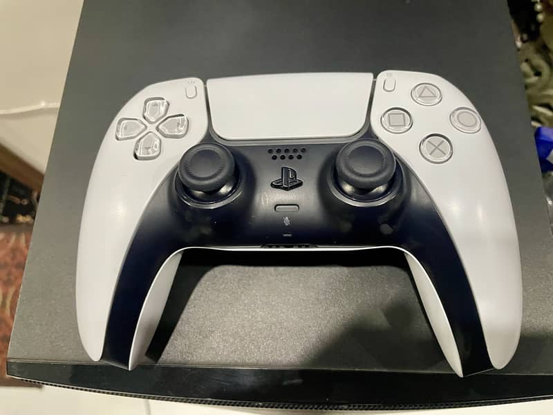 PS5 Controller in mint condition 0