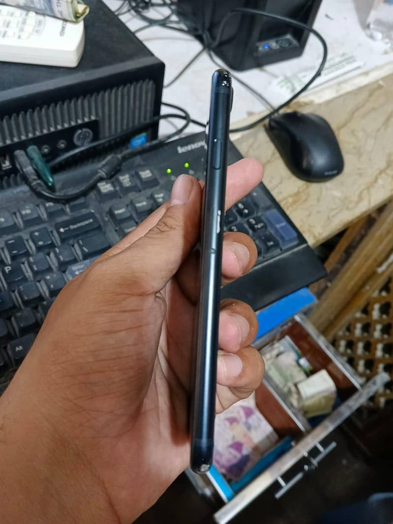 iphone se 3 4