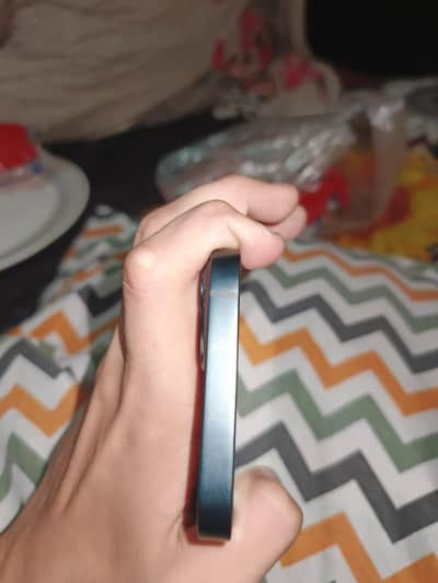 Apple iPhone 13 jv