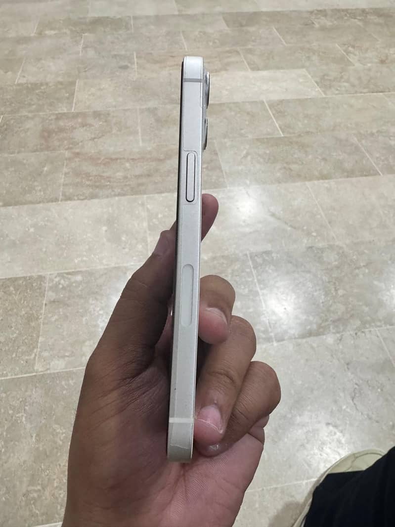 Apple iPhone 13 1