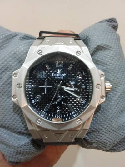 stock of watches in bulk or min order