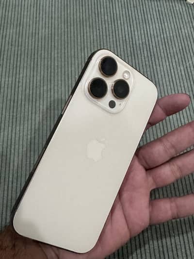 Apple iPhone 16 Pro