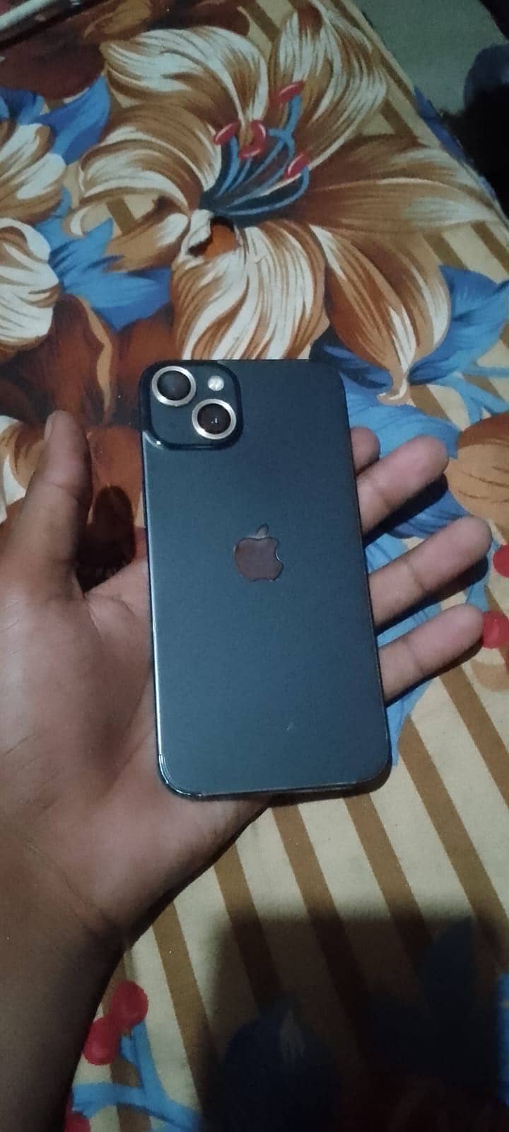 Apple iPhone 13 1