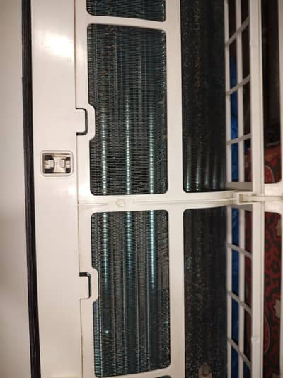 Haier 1 Ton AC – Used but Perfect Cooling