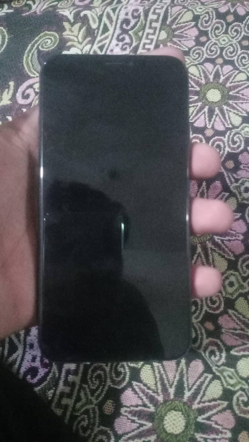 Apple iPhone X 4