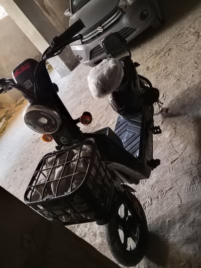 Electric scooty for sale