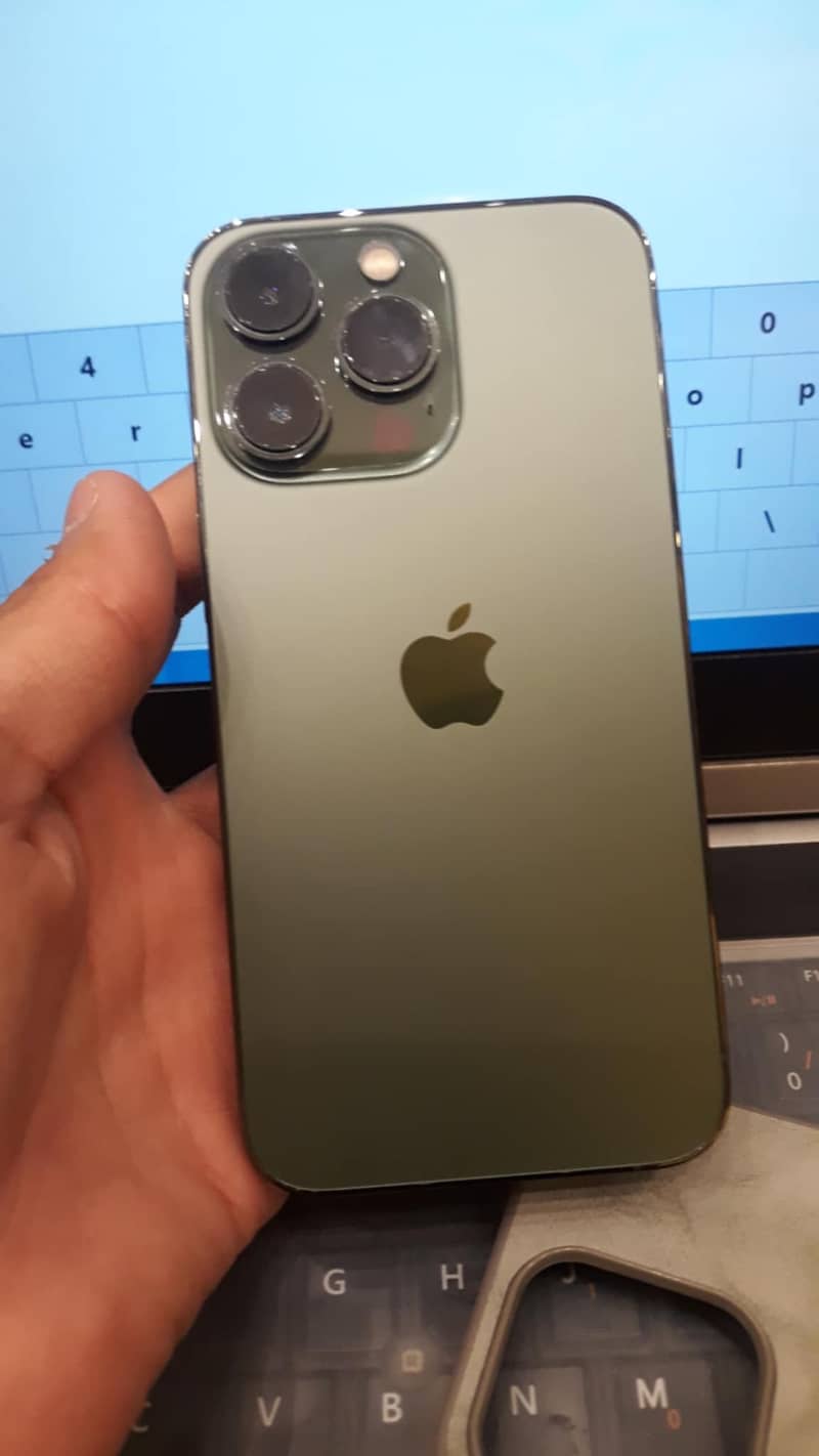 Apple iPhone 13 Pro 0
