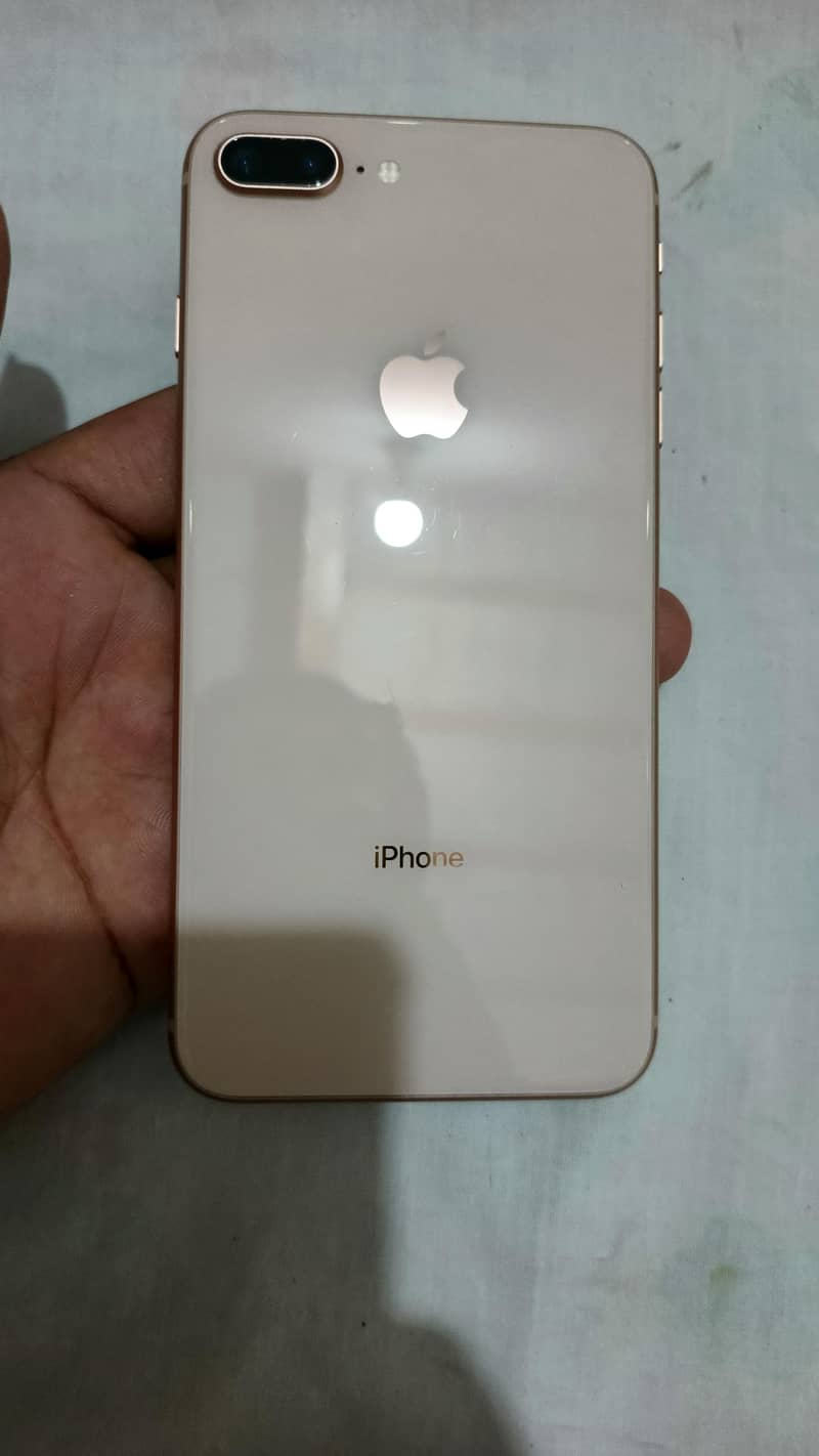 Apple iPhone 8 Plus 1