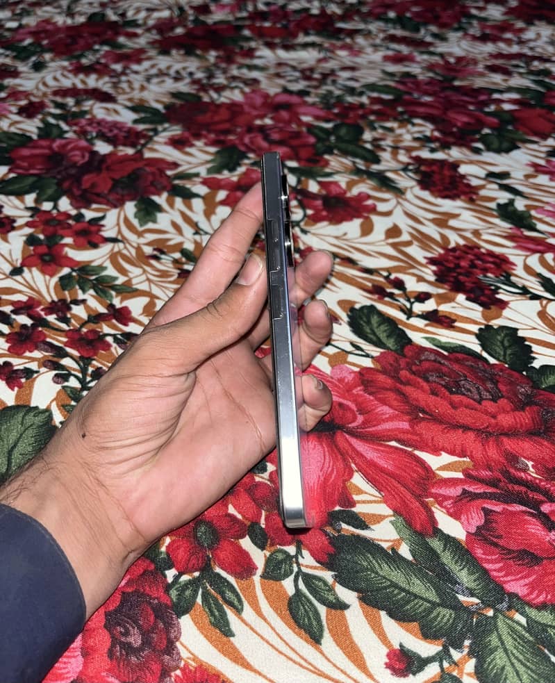 Tecno CAMON 20 3