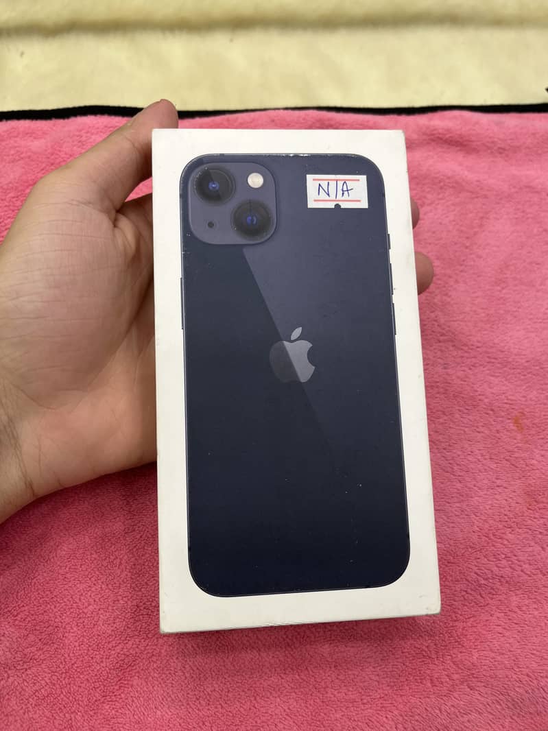 Apple iPhone 13 0