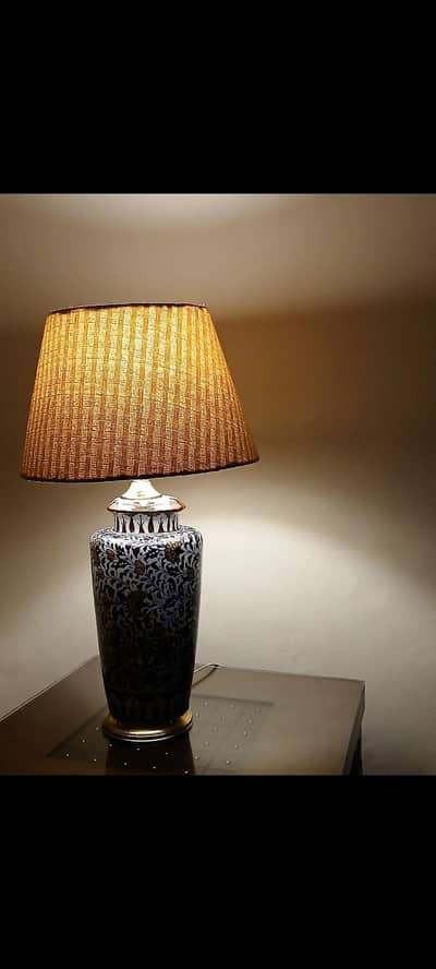 Beautiful table lamp,blue pottery.