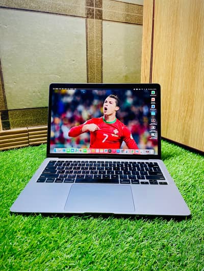 Apple MacBook Air 2020  8/256
