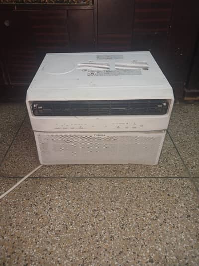 Toshiba window AC 0.75 Ton / Pona Ton
