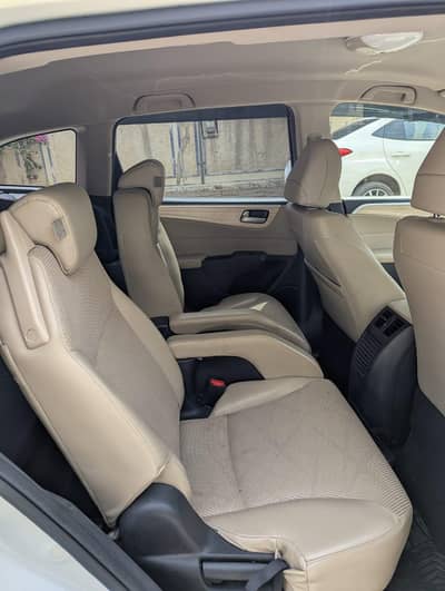 Honda Jade Hybrid 2015