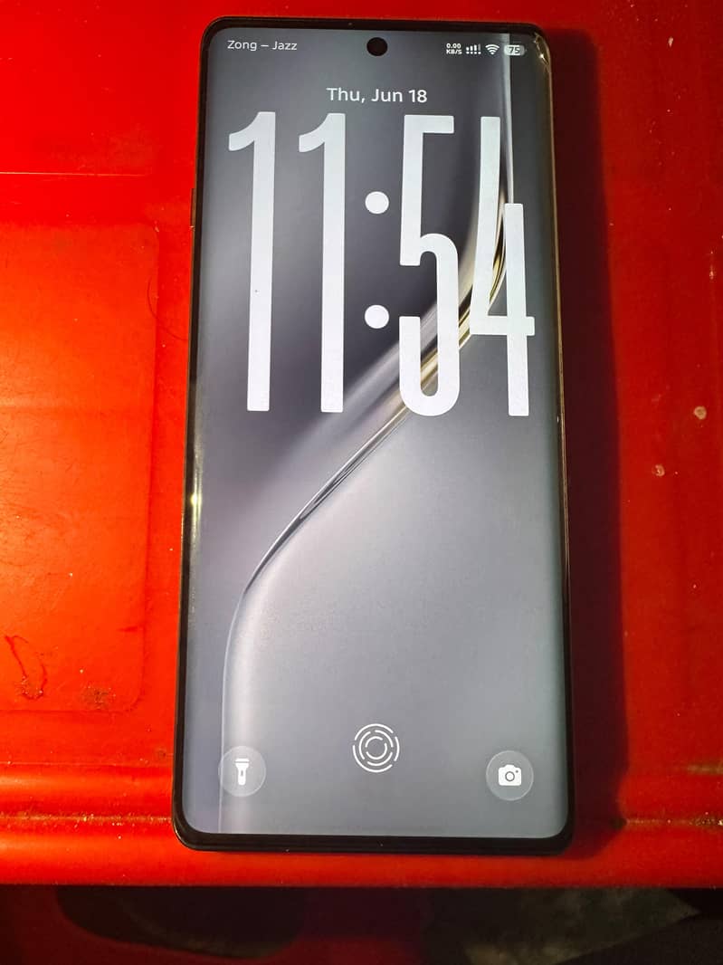 Tecno CAMON 40 Pro 1