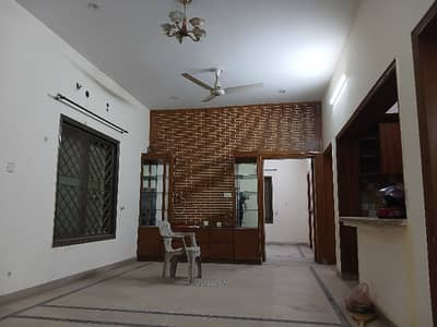 10 Marla Upper Portion At Azam Garden