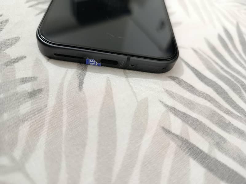 Google Pixel 9 6