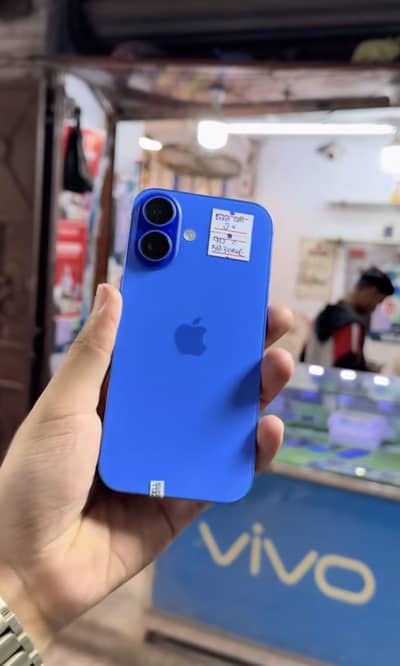 Apple iPhone 16