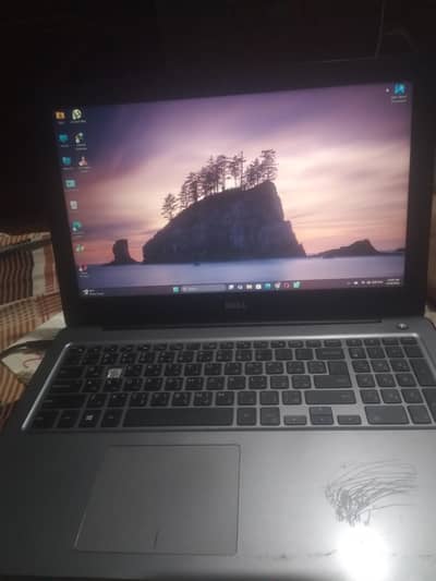 Dell 5567.16GB DDR Ram 128GB SSD.