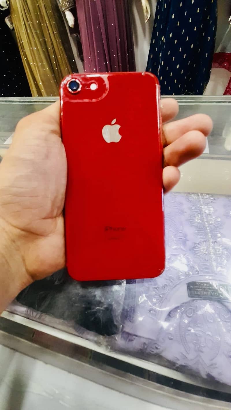 Apple iPhone 8 1