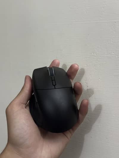 Razer Basilisk V1 wired gaming mouse