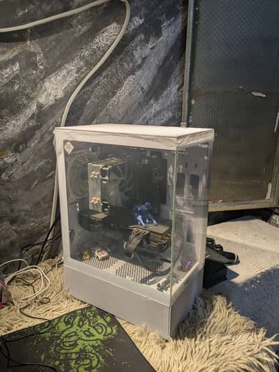 sonic White Gaming fishtank case with 3 rgb thunder fans 10/10
