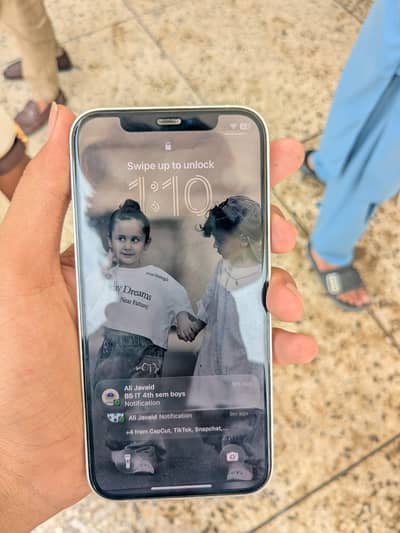 Apple iPhone 12