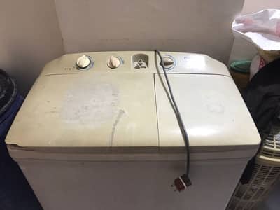 WASHING MACHINE