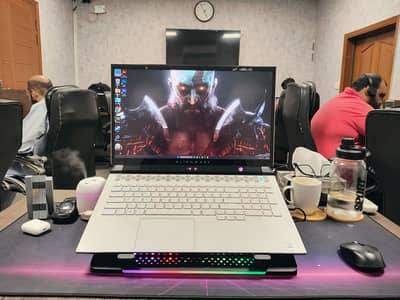 Alienware m17 R3 Gaming Laptop (17")