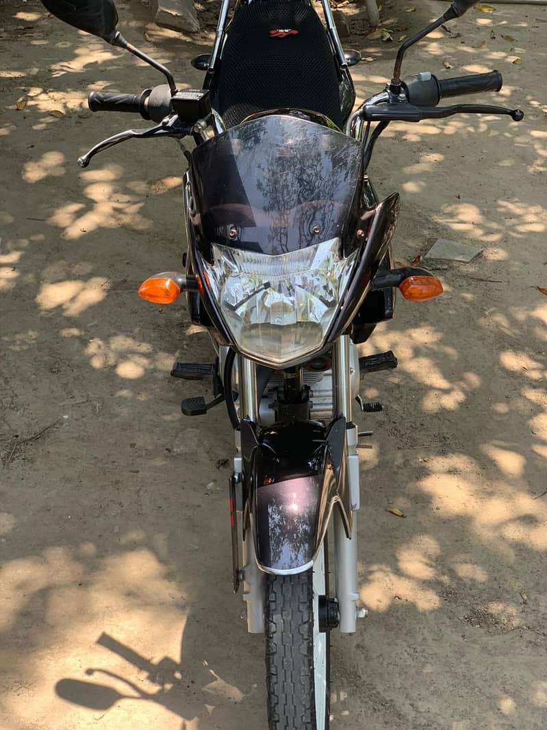 YBR 125 0
