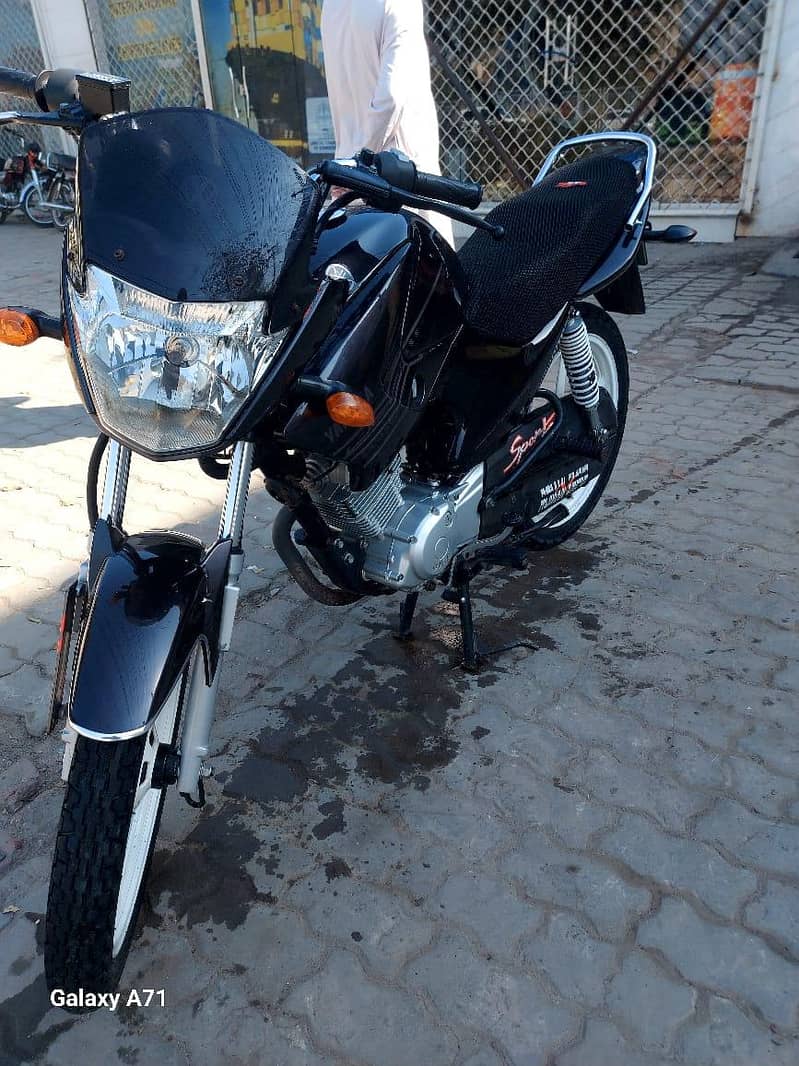 YBR 125 2