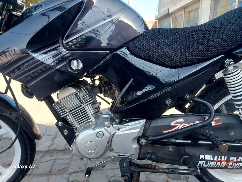 YBR 125 4