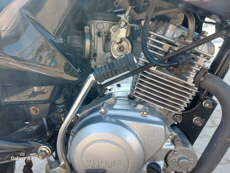 YBR 125 6