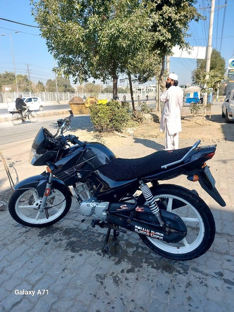 YBR 125 12