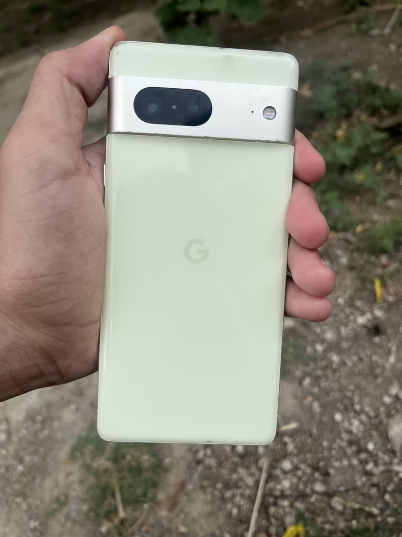 Google Pixel 7 4
