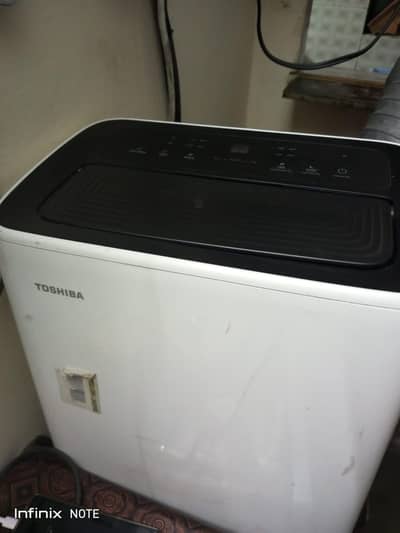 Toshiba Ac portable 1 ton