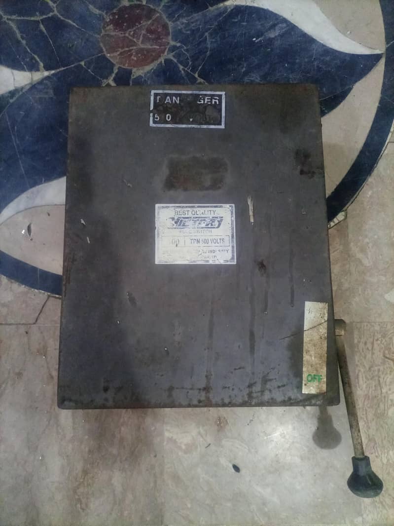 Fuse main switch 0