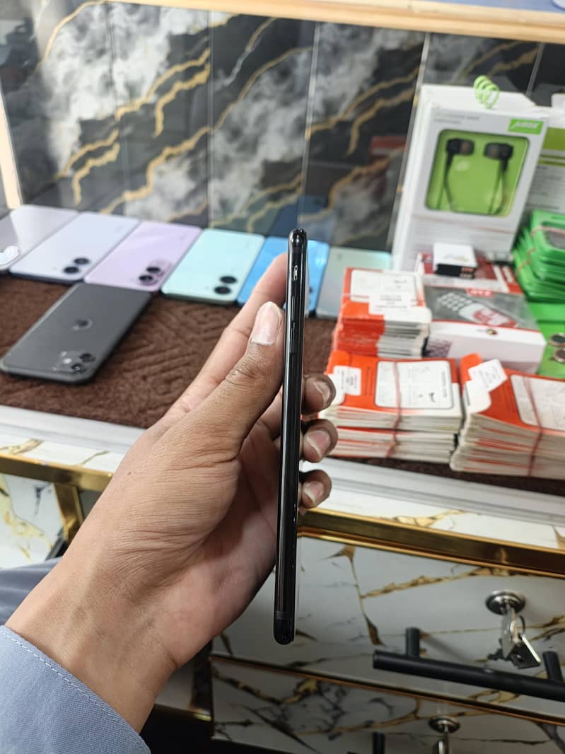Apple iPhone 7 Plus 3