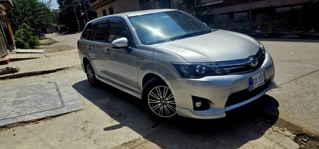 Toyota Corolla Fielder 2014