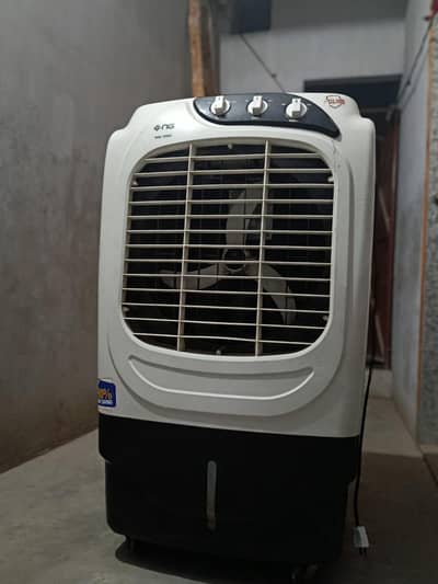 Air cooler is Avery thing okay 10 by 10 condition all over okay