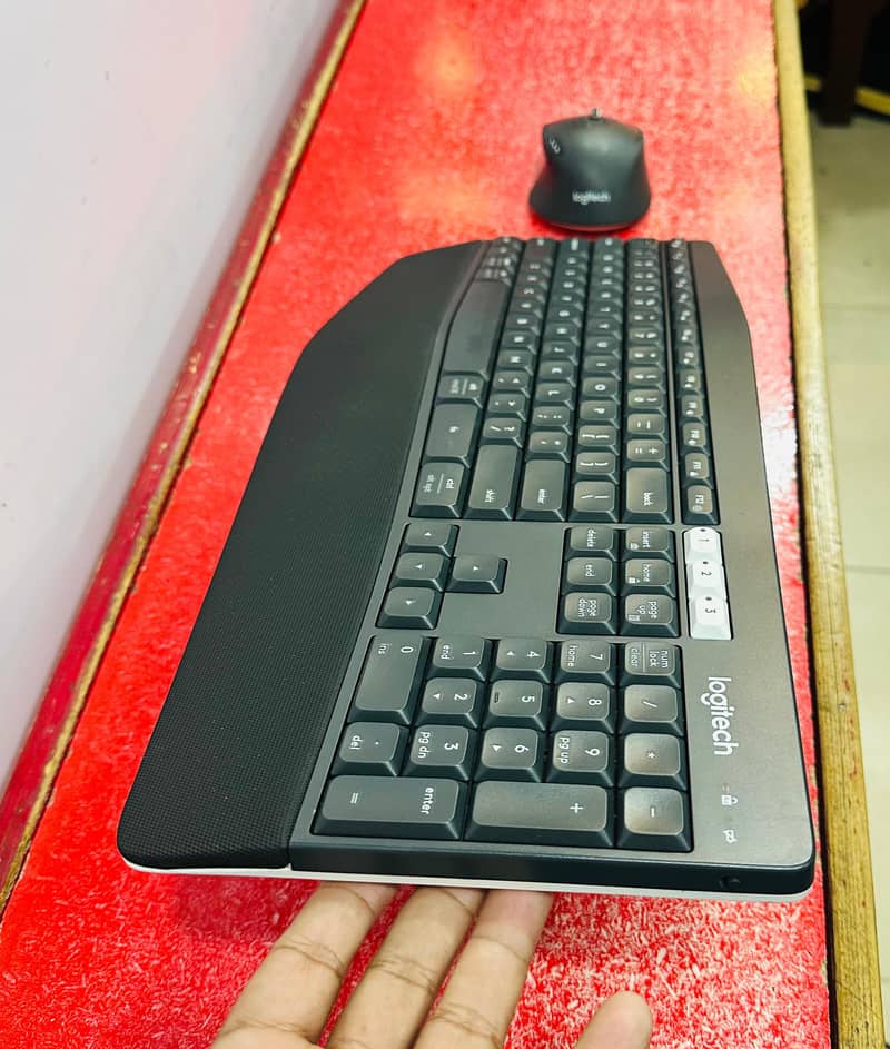 Logitech multi device wireless  keyboard and mouse 1