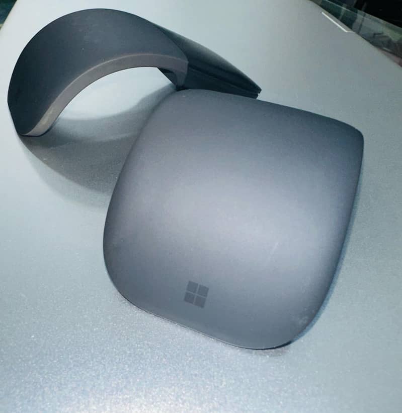 Surface Arc Mouse Bluetooth 1