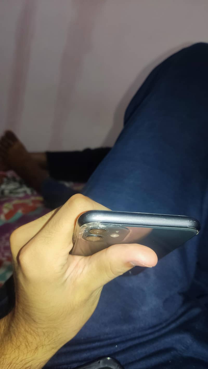 Apple iPhone 11 6